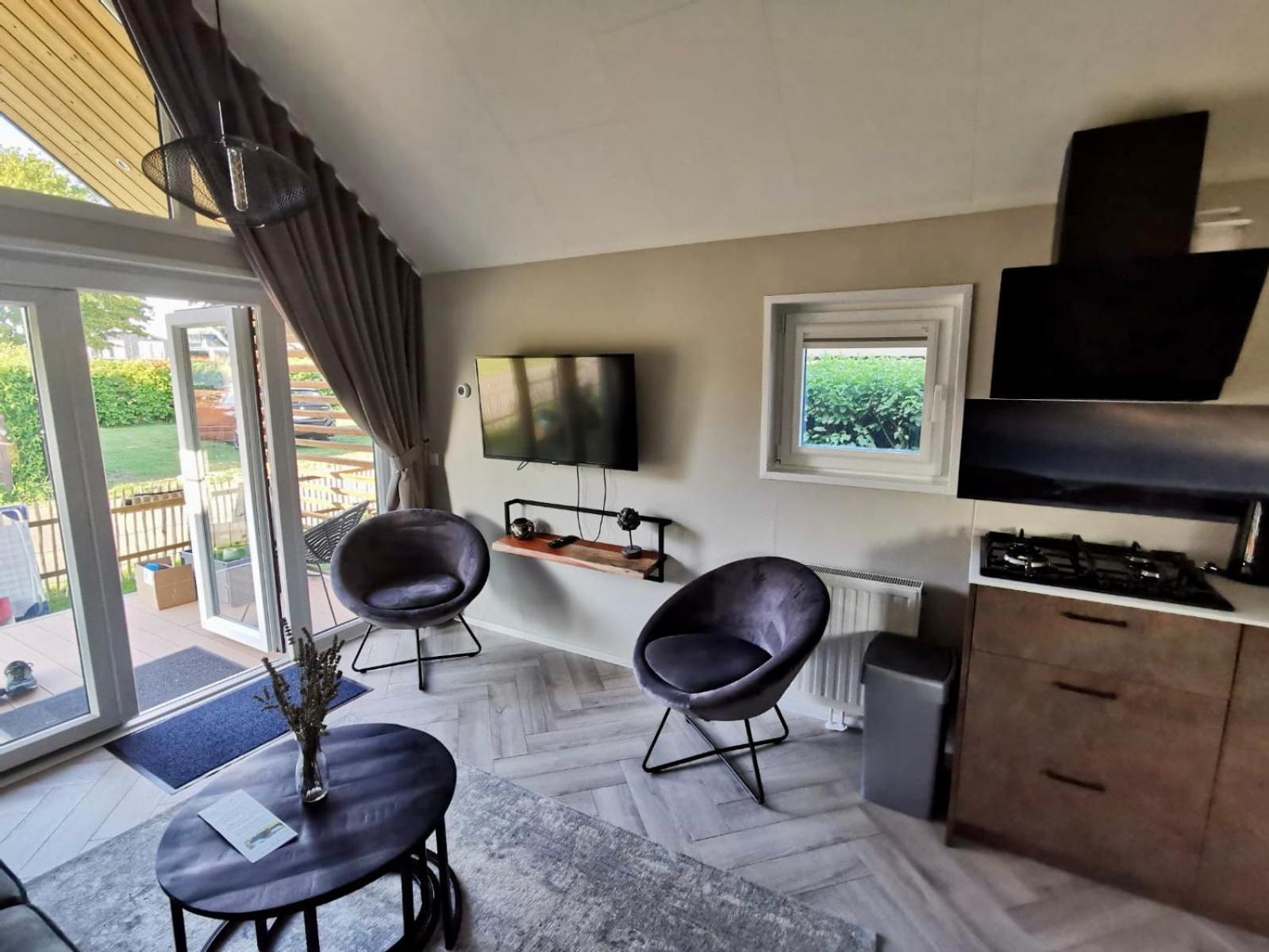 Tiny Haus Auszeit Am See Lathum Экстерьер фото