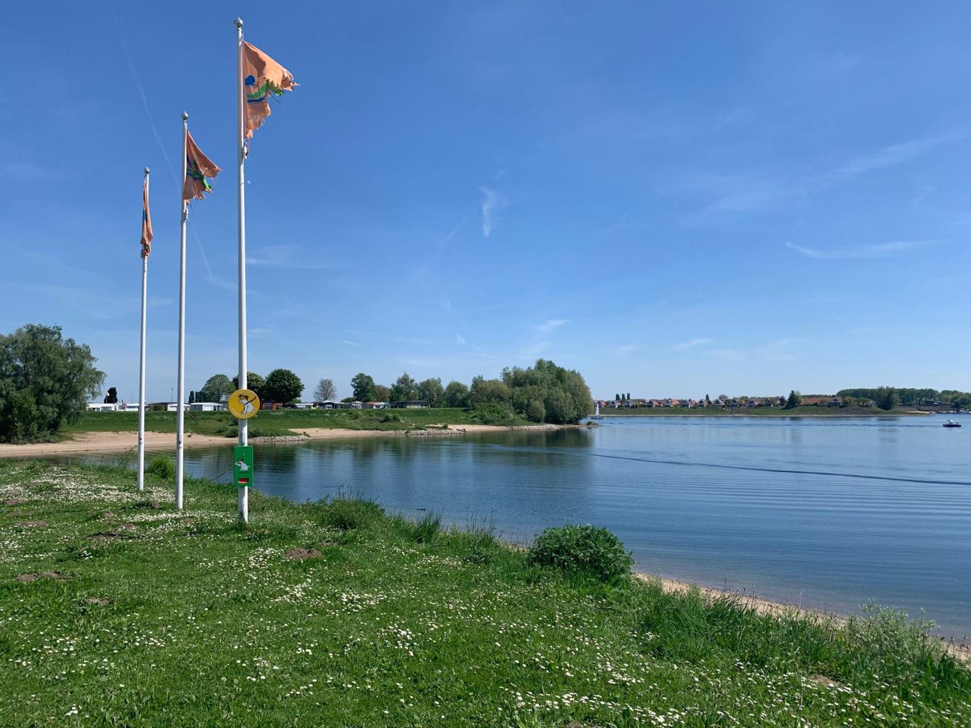 Tiny Haus Auszeit Am See Lathum Экстерьер фото
